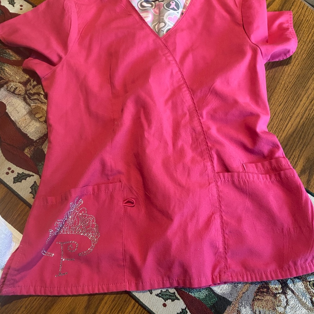 Scrub top - Picture 3 of 3